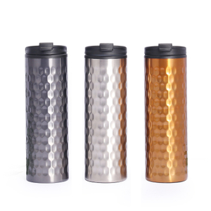 Poeierbedekte skottelgoedwasser veilige metaal geïsoleerde koffie tuimelaar