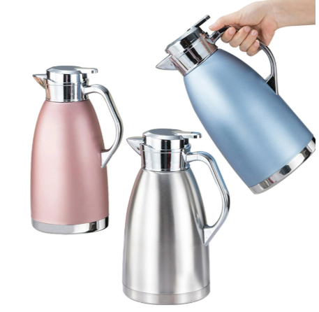 Hoe om koffie-opbou in vlekvrye fles te verwyder?